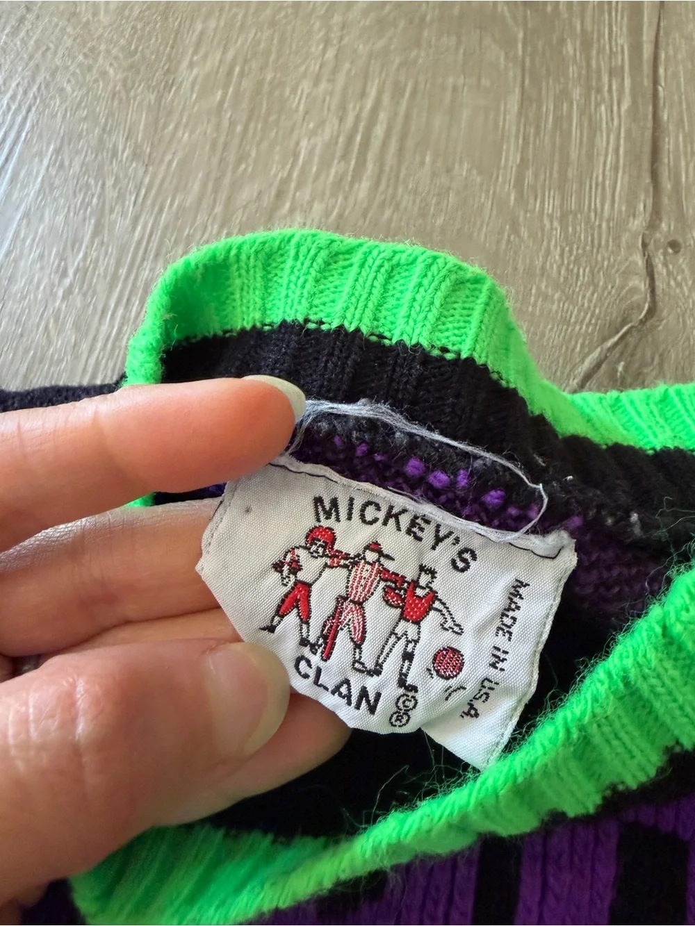 VTG 90s Teenage Mutant Ninja Turtles Mickey’s Clan Crewneck sweater kids XS